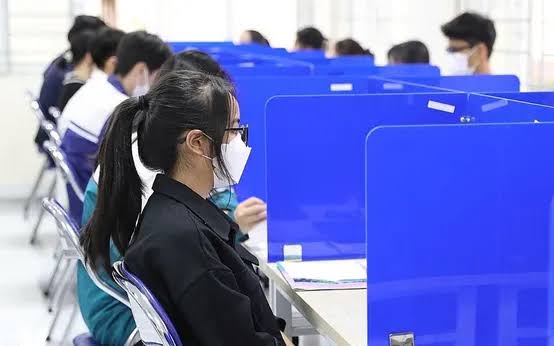 Năm 2027 sẽ tổ chức thi tốt nghiệp THPT trên máy tính, thí sinh sẽ biết điểm ngay khi vừa hoàn tất bài thi