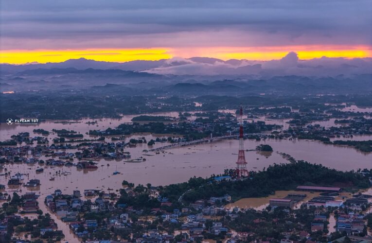 Cận cảnh hình ảnh Thái Nguyên chìm trong biển nước