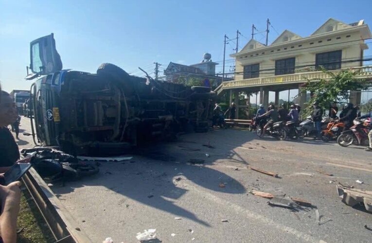 Clip hiện trường vụ tai nạn tại chợ Cầu, Phương Nam  Uông Bí cũ