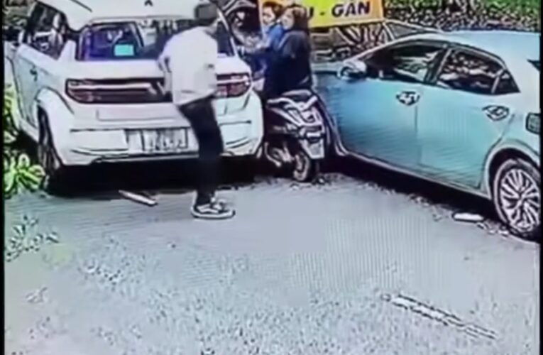 Bắc Ninh:Clip cận cảnh thanh niên cao to lao vào đánh nữ sinh chân yếu tay mềm.